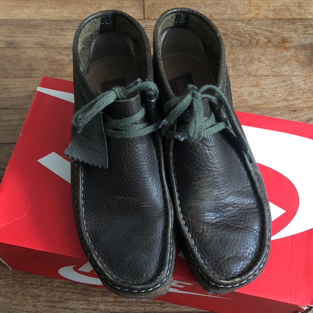 Clarks Dark Green Leather Chukka Boots